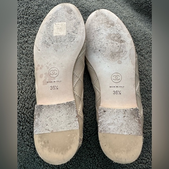 Chanel Women's Cap Toe Ballerina Logo Flats - Beige 36.5 - Picture 11 of 11